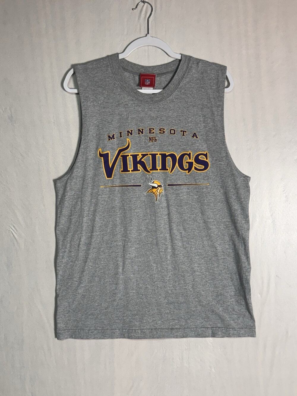 Minnesota Vikings Vintage Y2K Gray Muscle Shirt NFL Graphic Sleeveless Tee Sz L